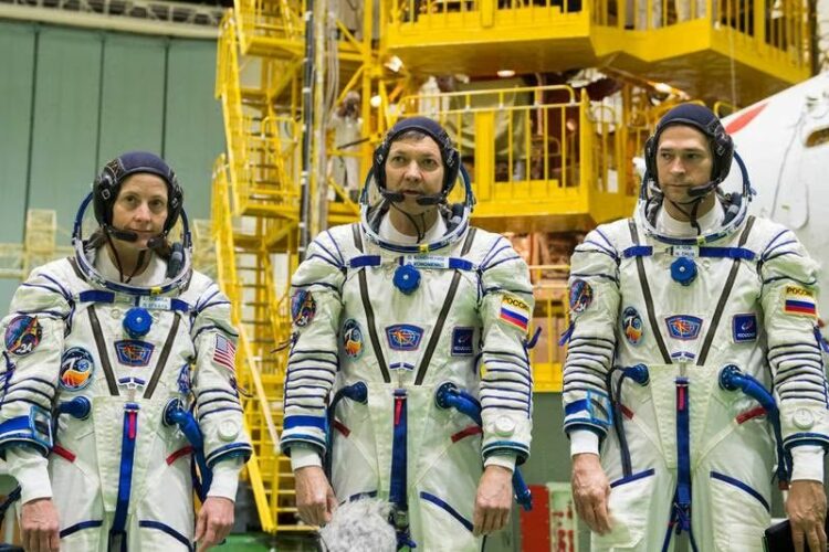 Space Crew Launching to Replace Stuck Astronauts on ISS Friday